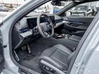 للبيع BMW - M5 - competition موديل 2025 اصفار وارد كندا index