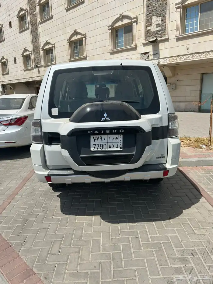 باجيرو 2015 4