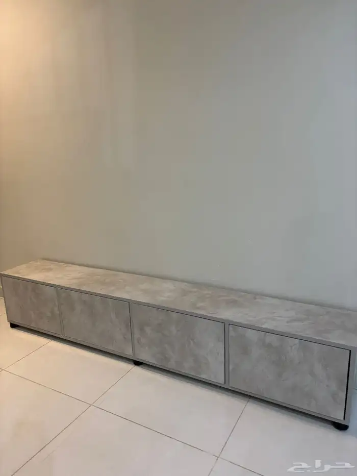 طاولة تلفاز 2