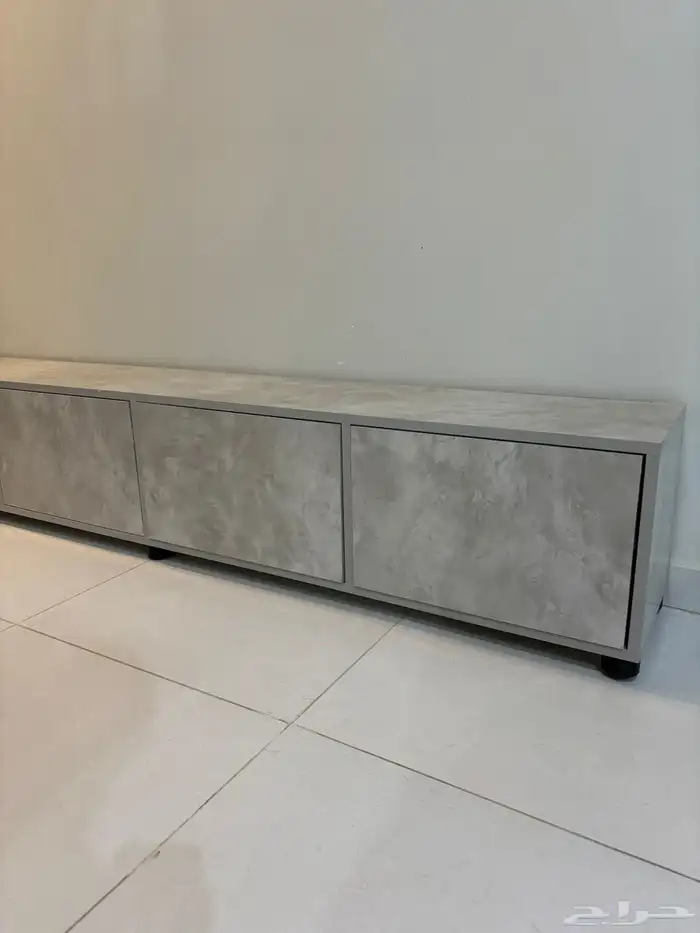 طاولة تلفاز 1