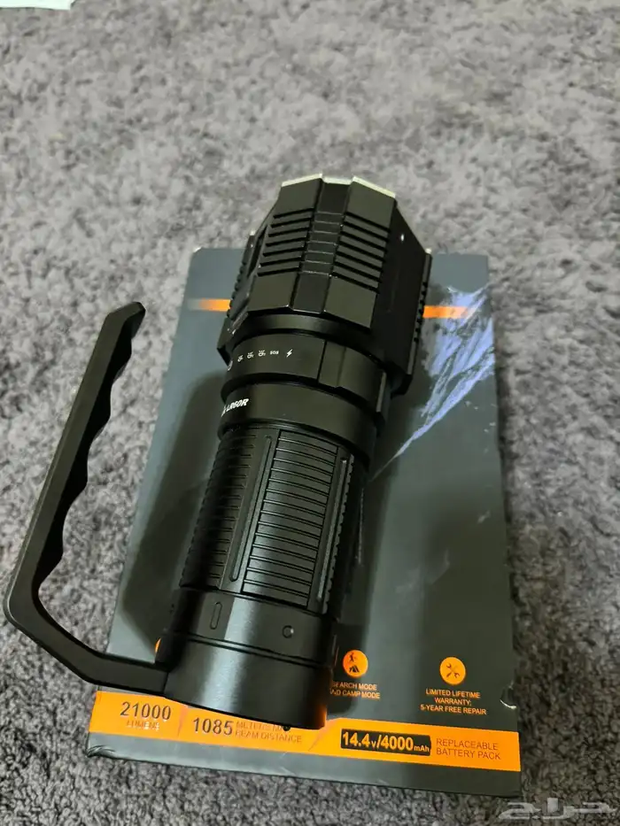 كشاف فينكس LR60R 4