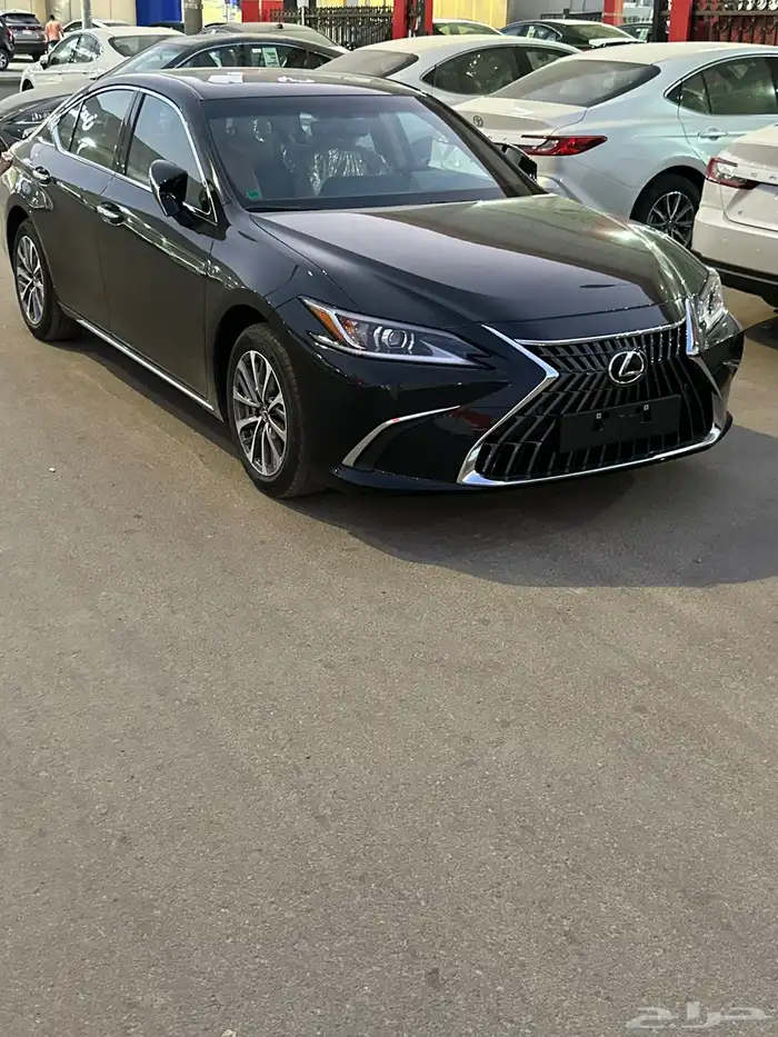 لكزس ES350 2025 بسعر 200.000 1