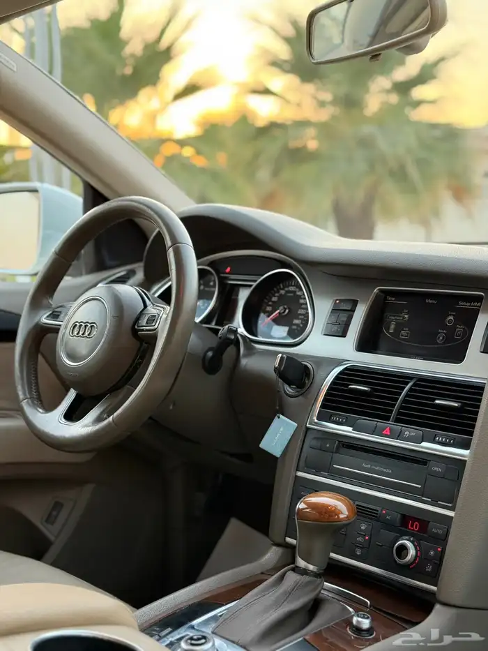 جيب اودي Q7 فل كامل 2013 نظيف جدا 28