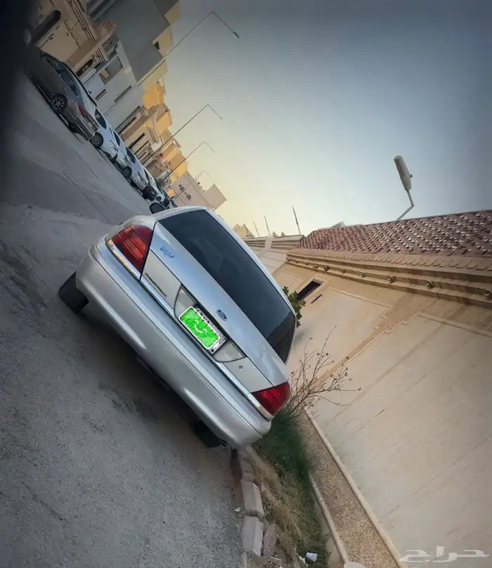 فورد فكتوريا مديل 2000 0