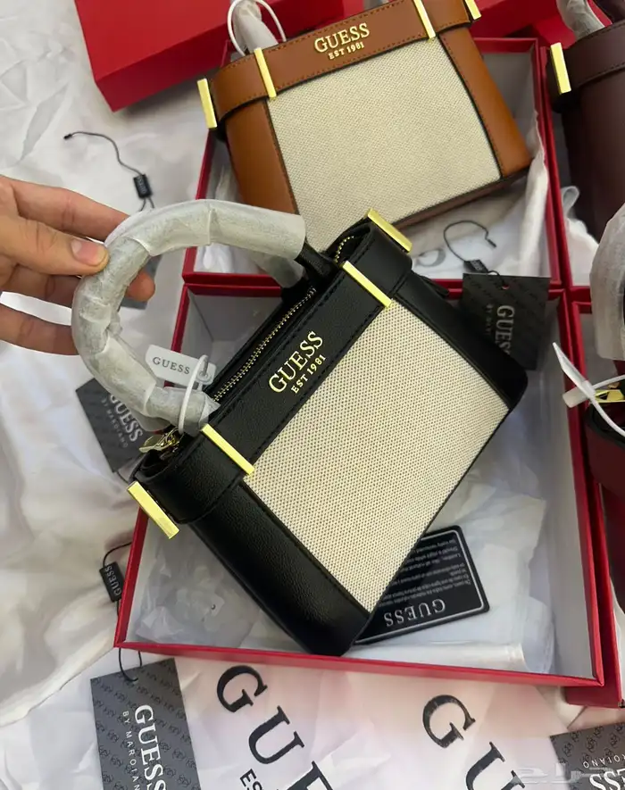 شنط ماستر طبق الاصل بارخص الاسعار 31