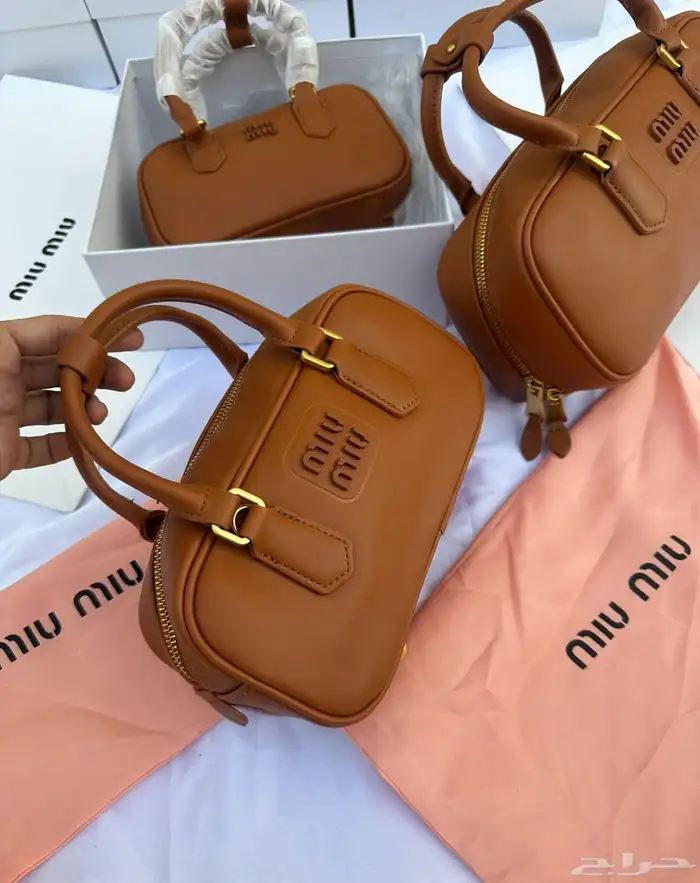 شنط ماستر طبق الاصل بارخص الاسعار 9