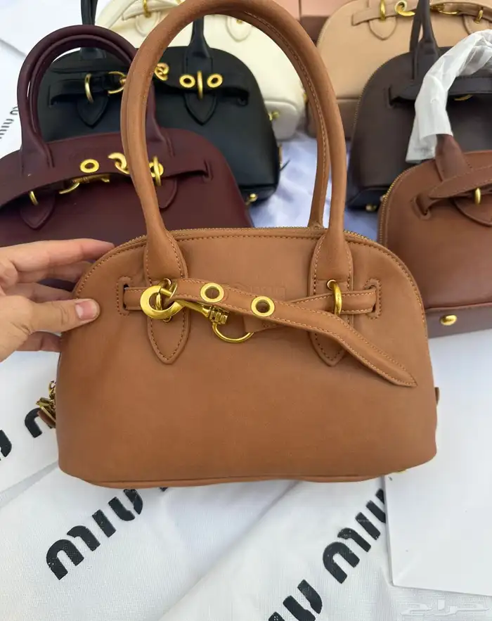 شنط ماستر طبق الاصل بارخص الاسعار 95