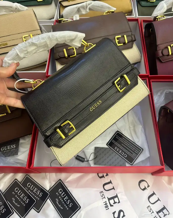 شنط ماستر طبق الاصل بارخص الاسعار 63