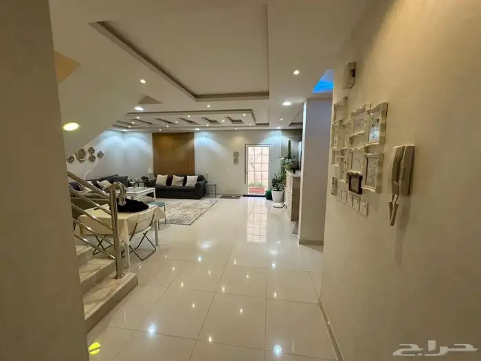 شقة دورين بحي ظهرة لبن واسعة للبيع 5