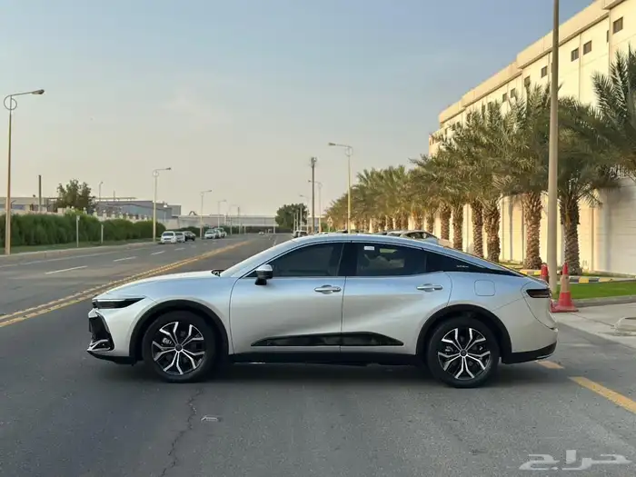 تويوتا كراون بريميوم 2023 6