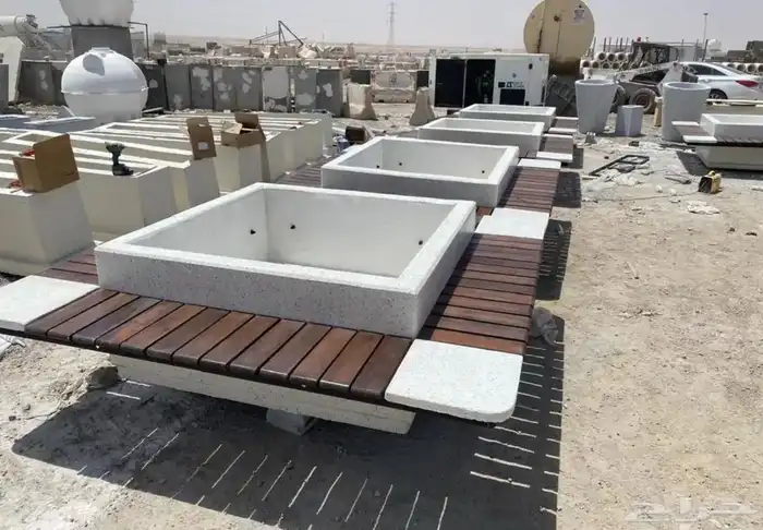 كراسي ضهر احواض زرعه سلات نفايات 4