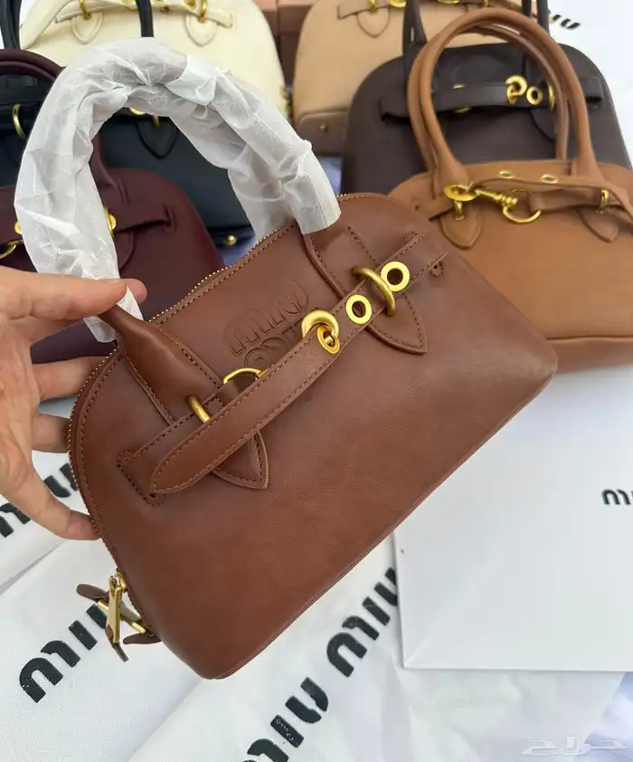 شنط ماستر طبق الاصل بارخص الاسعار 93