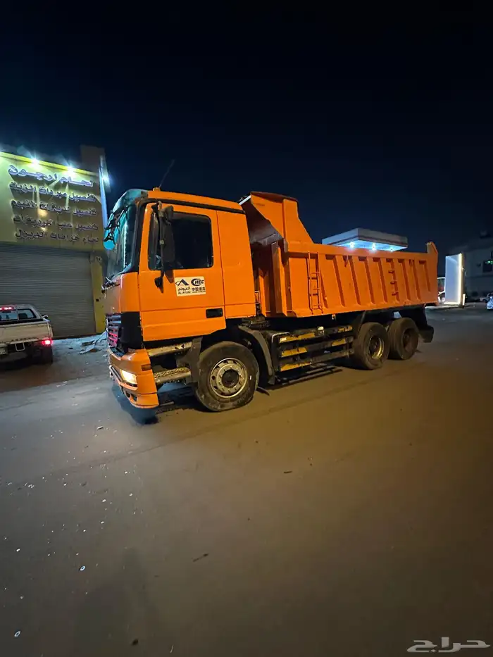 للبيع قلاب سقس مورسيدس اساسي مديل 2003 بالرياض 0