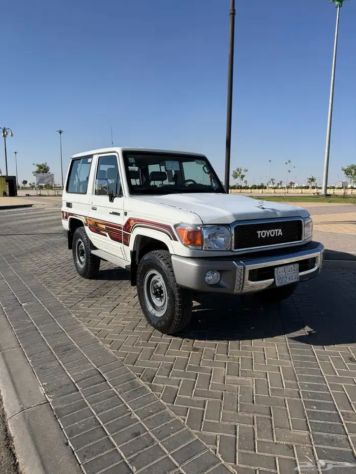 جيب ربع 2015 فل كامل بدون ونش خليجي وارد البريمي شد بلد 5