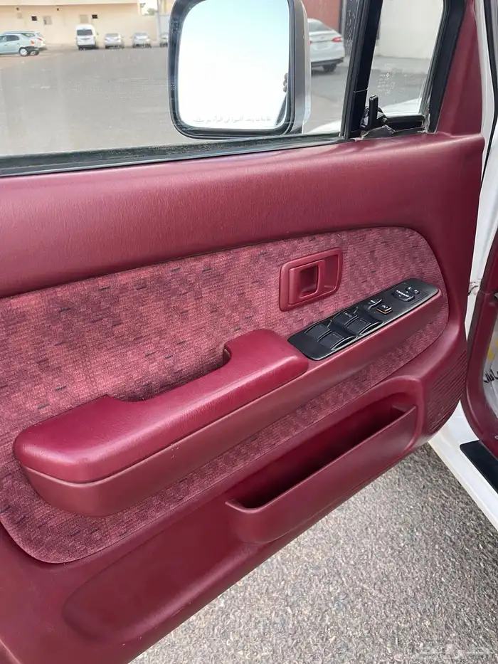 هايلوكس 2004 مخزن جديد 8