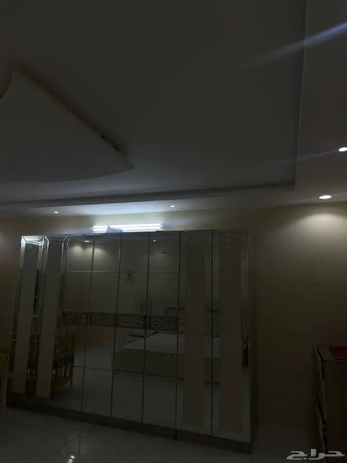 غرفة نوم استعمال 5 سنوات نظيف 4