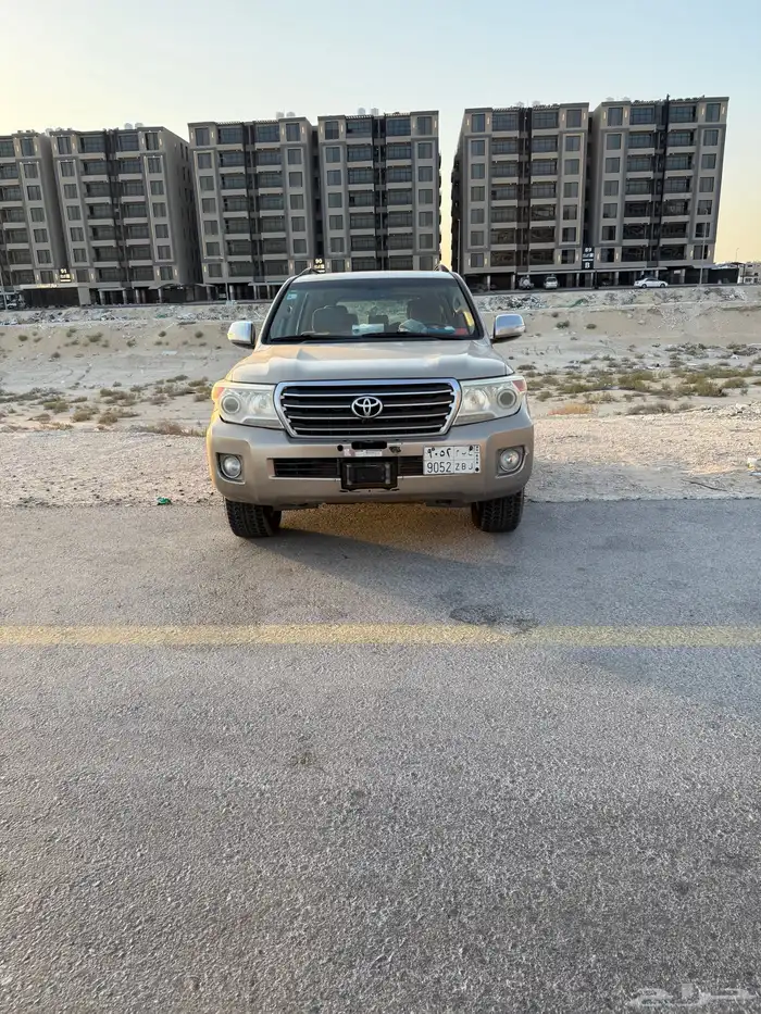 لاندكروزر 2013 gxr 1