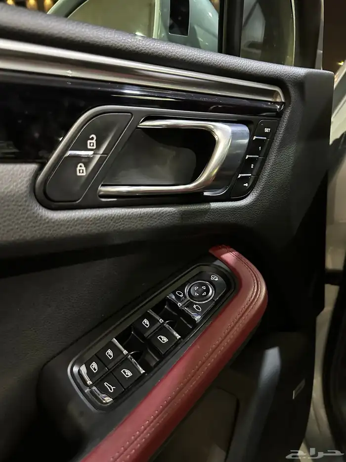 بورش Macan. 2022 20