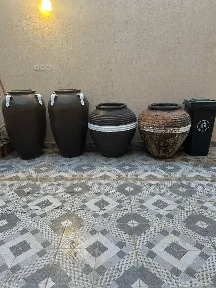 جره فخار فاخره عددها 4 للبيع 0