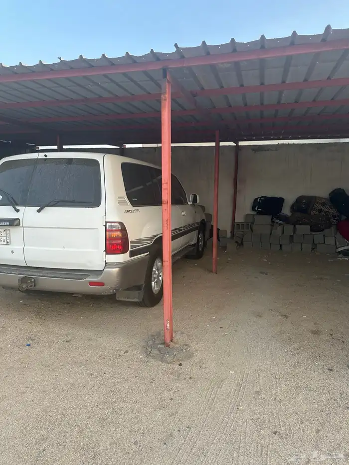 جيب تايوتا الموديل 2000 القير عادي الممشى حوالي 300 منيكه شر 6