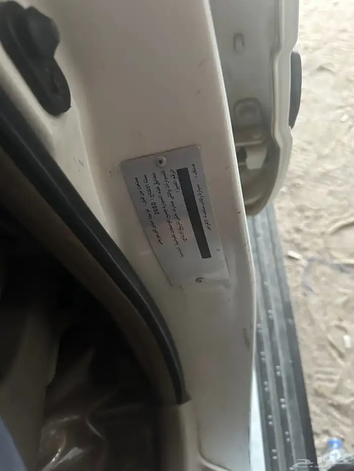 جيب تايوتا الموديل 2000 القير عادي الممشى حوالي 300 منيكه شر 9