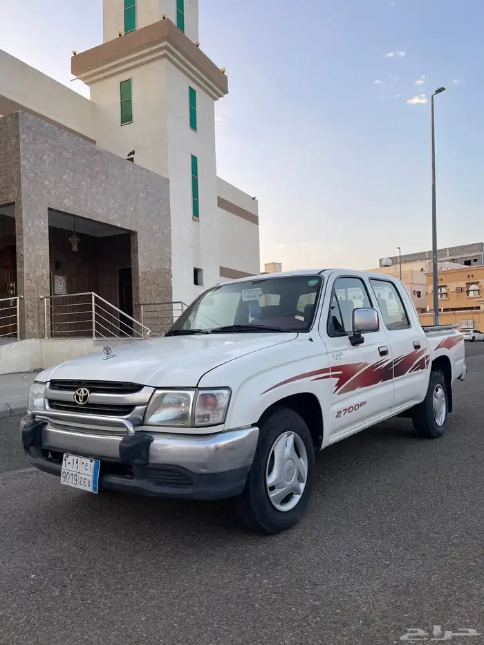 هايلوكس 2004 مخزن جديد 0