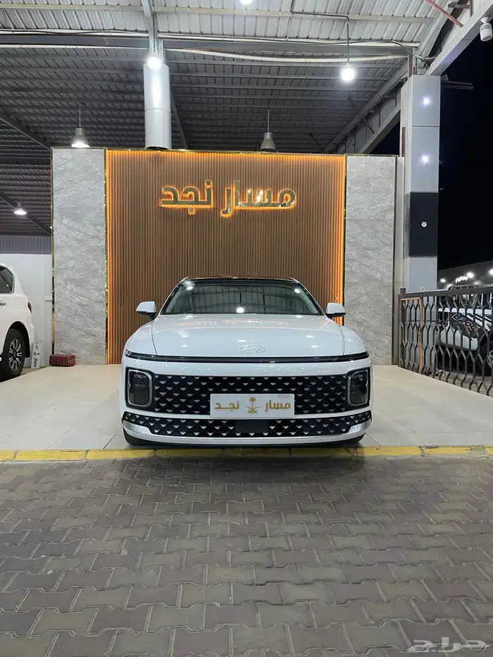 ازيرا موديل 2023 نص فل 0