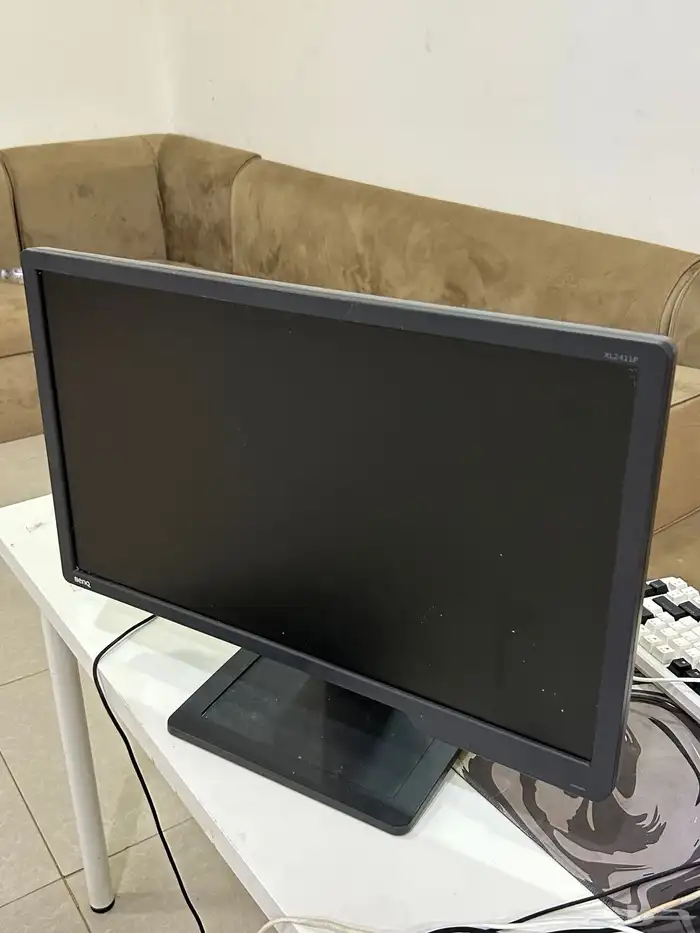 للبيع بيسي مع شاشة 1080 Ryzen 5 3