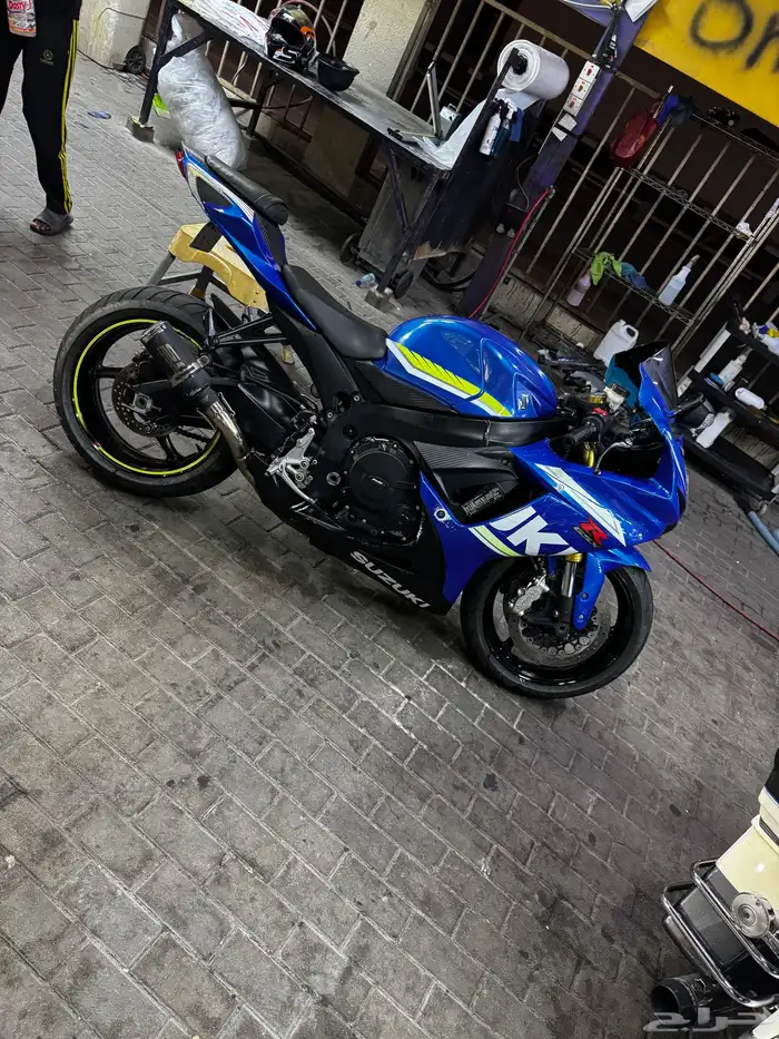 ريس سوزكي 2017 ممشى 14 الف فقط 750cc 1