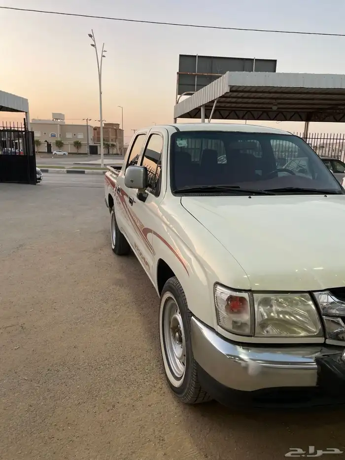 هايلوكس 4