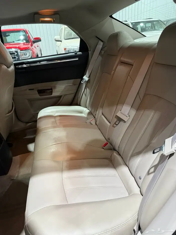 للبيع كرايزلر C300 موديل 2007 ( مخزن ) 20