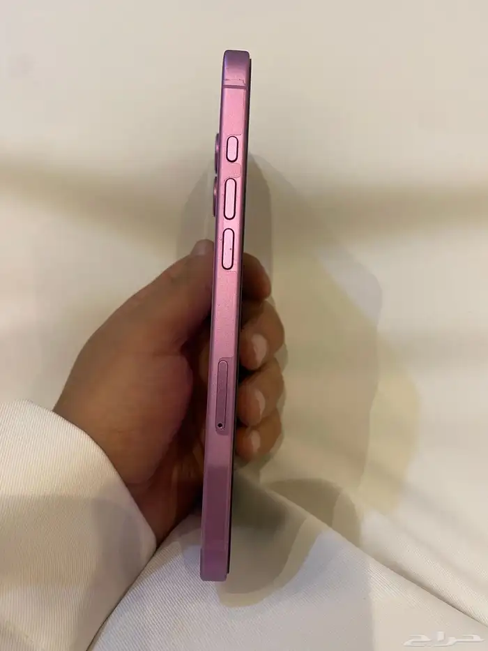 ايفون 16 8