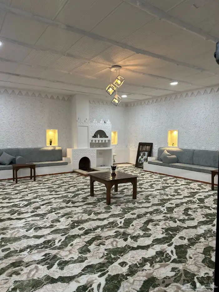 ملعب ومجالس ومزرعه ومسبح للاجار اليومي الدمام 7