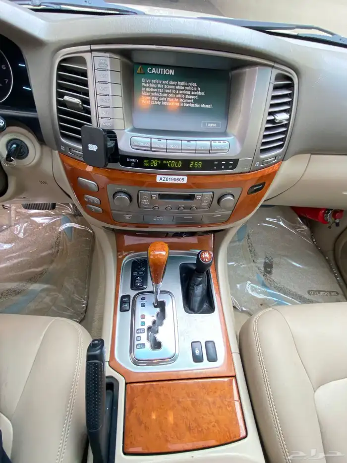 جيب لكسز LX470 موديل 2006 ماشاء الله 25