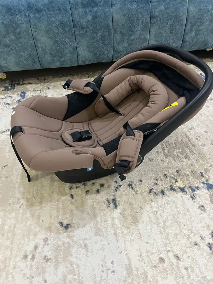 كرسي اطفال. سيارة 0