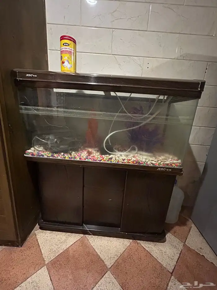 حوض سمك مع دولاب للبيع 1