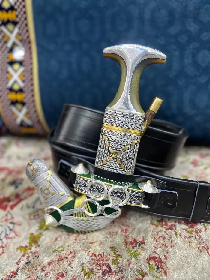 خنجر وتر صب مطلي فضة 0