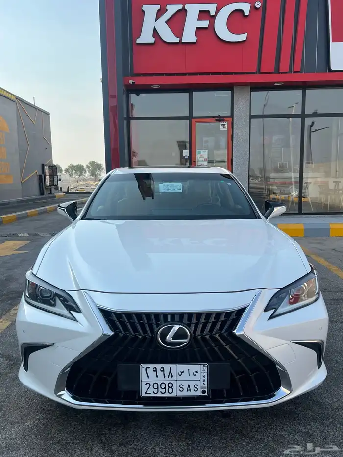 لكزس ES300 2023 بحال الوكاله شرط 0