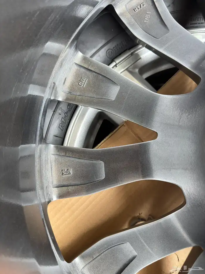 جنوط جمس يوكن دينالي موديل 2022مقاس 22اصلي وكاله 9