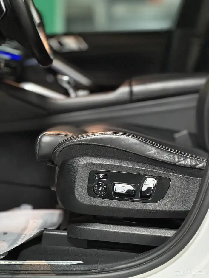 بي ام دبليو X6 M50i موديل 2020 29