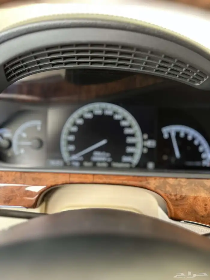 مرسيدس S350 عليها كت AMG 17
