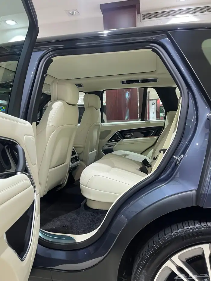 رنج روفر HSE 2025 10