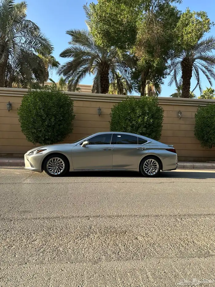 لكزس ES350 موديل2021 CC 2