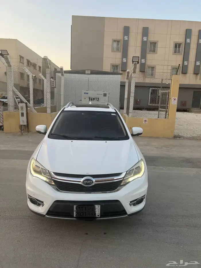 فل كامل شبه جديد ممشى 34 الف byd s7 0
