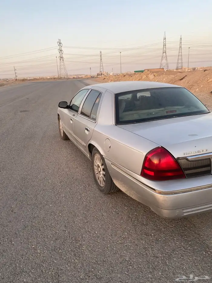 للبيع فورد ماركيز 2008 البيع 10 الف مستعجل 1