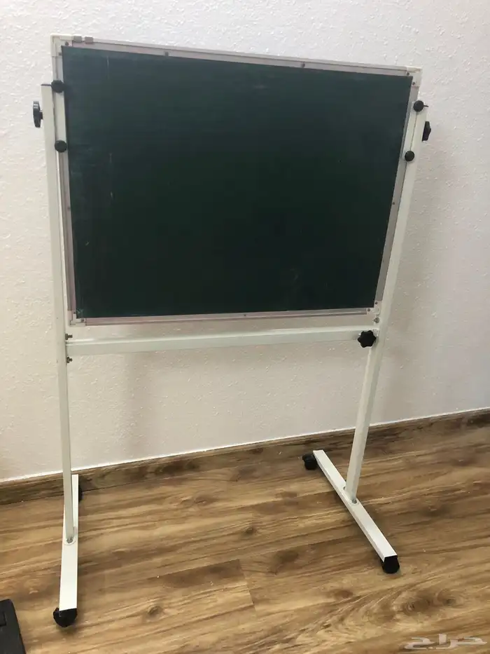سبورة بوجهين قلم وطباشير 0
