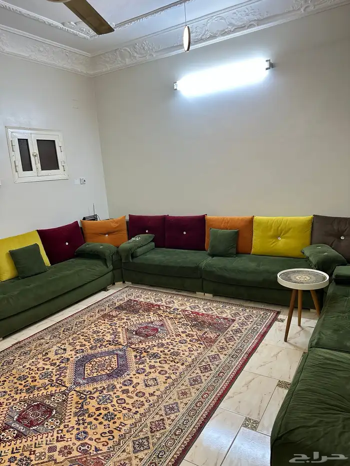 جديد. وشبة نظيف. مريح ف الجلوس 2