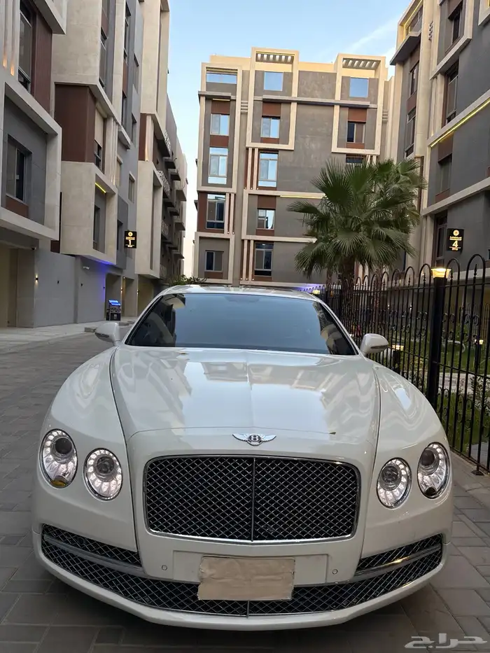 Bentley فلاينج سبير 2015 0