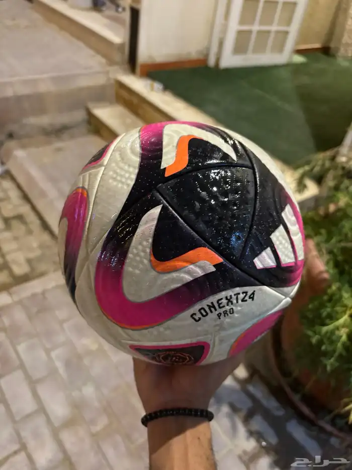 كرة قدم أصلية معتمدة من الفيفا (FIFA Quality Pro) - مقاس 5 0