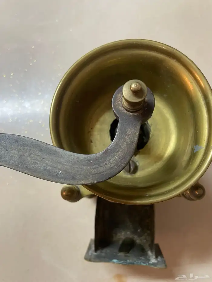 مطحنة يدوية تراثيه قديمه 4